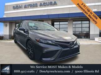 Used 2022 Toyota Camry SE image 1