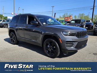 New 2025 Jeep Grand Cherokee Altitude image 1