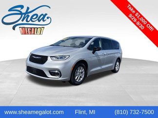Used 2024 Chrysler Pacifica Touring-L 360° Tour