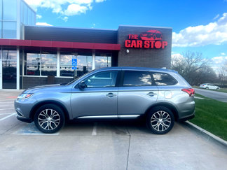 Used 2017 Mitsubishi Outlander ES image 1