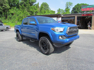 Used 2017 Toyota Tacoma TRD Sport image 1