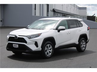 Used 2022 Toyota RAV4 LE image 1