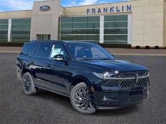 New 2025 Lincoln Navigator Reserve w/ Jet Appearance Package image 1