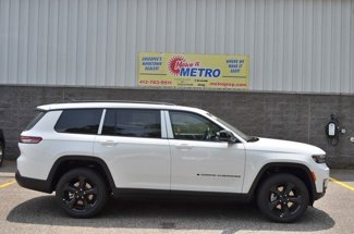 New 2025 Jeep Grand Cherokee L Limited image 1