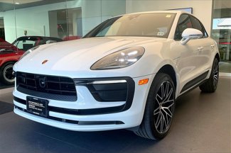 Certified 2025 Porsche Macan image 1