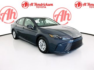 Used 2025 Toyota Camry LE image 1