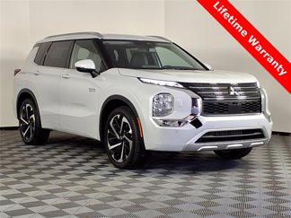 New 2025 Mitsubishi Outlander SEL image 1