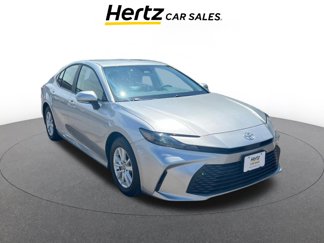 Used 2025 Toyota Camry LE image 1