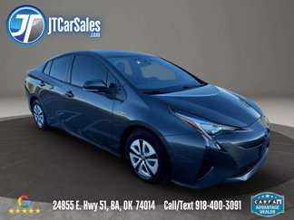Used 2017 Toyota Prius Two image 1