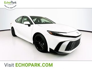 Used 2025 Toyota Camry SE w/ Convenience Package image 1