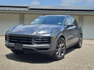 Certified 2024 Porsche Cayenne S image 1