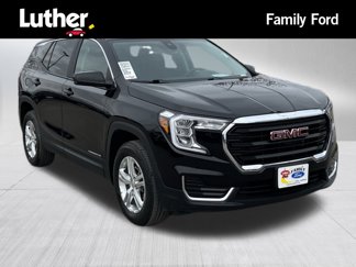 Used 2024 GMC Terrain SLE image 1