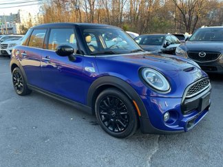 Used 2021 MINI Cooper S image 1