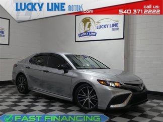 Used 2022 Toyota Camry SE image 1