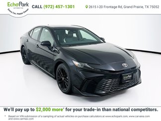 Used 2025 Toyota Camry SE image 1