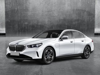 New 2026 BMW 550e xDrive w/ Premium Package image 1