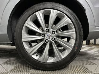 New 2025 Buick Envista Avenir image 1
