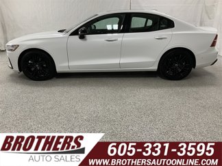 Used 2024 Volvo S60 B5 Plus image 1