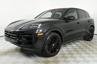 New 2025 Porsche Cayenne image 1