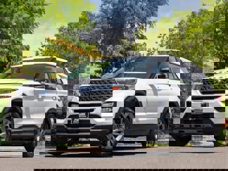Used 2022 Ford Explorer XLT image 1