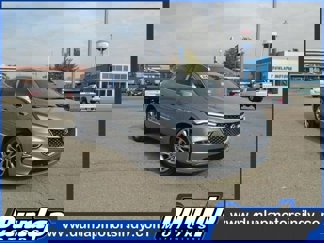 Used 2024 Buick Enclave Avenir w/ Avenir Technology Package image 1