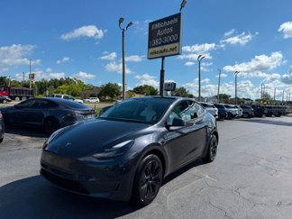 Used 2024 Tesla Model Y 2WD image 1