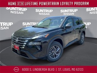 Used 2025 Nissan Rogue S image 1