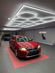 Used 2015 Lexus CT 200h image 1