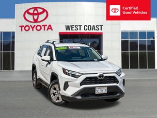 Used 2022 Toyota RAV4 XLE image 1