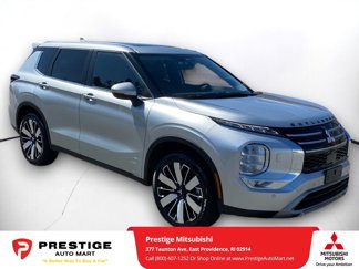 New 2025 Mitsubishi Outlander SE image 1