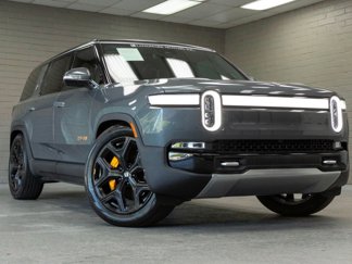 Used 2023 Rivian R1S Adventure image 1