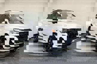 New 2025 Audi Q7 3.0T Prestige image 1