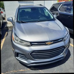 Used 2020 Chevrolet Trax LT w/ Driver Confidence Package image 1