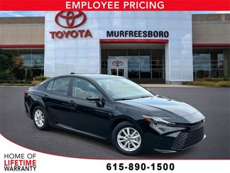 Used 2025 Toyota Camry LE image 1