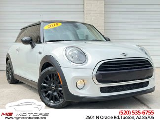 Used 2019 MINI Cooper 2-Door Hardtop w/ Signature Upholstery Package image 1