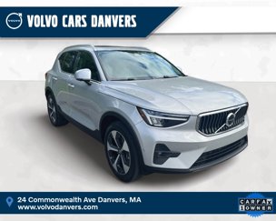 Certified 2025 Volvo XC40 B5 Plus image 1