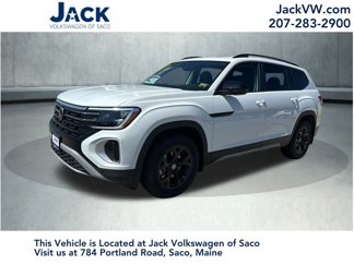 New 2025 Volkswagen Atlas Peak Edition SE image 1