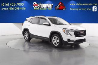 Used 2022 GMC Terrain SLE w/ Driver Convenience Package image 1
