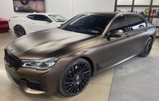 Used 2018 BMW M760i xDrive image 1