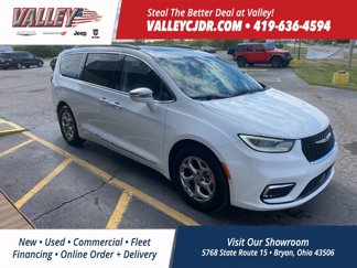 Used 2022 Chrysler Pacifica Limited image 1