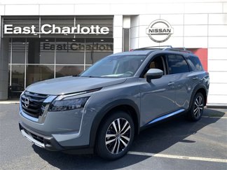 New 2025 Nissan Pathfinder Platinum image 1