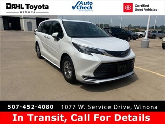 Certified 2024 Toyota Sienna XLE image 1