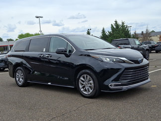 Certified 2024 Toyota Sienna XLE image 1
