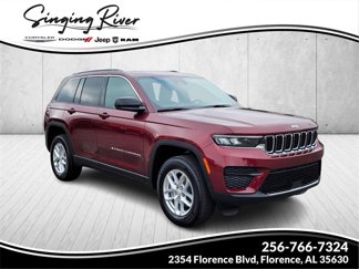 New 2025 Jeep Grand Cherokee Laredo image 1