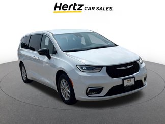 Used 2024 Chrysler Pacifica Touring-L image 1