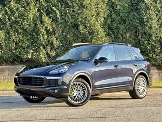 Used 2016 Porsche Cayenne S image 1