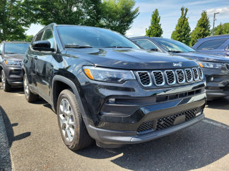 New 2024 Jeep Compass Latitude w/ Sun and Sound Group image 1