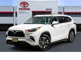Used 2021 Toyota Highlander XLE image 1