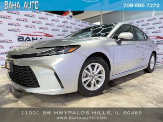 Used 2025 Toyota Camry LE image 1