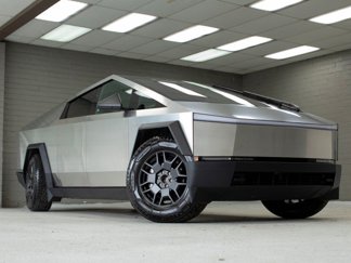 Used 2024 Tesla Cybertruck AWD Crew Cab image 1